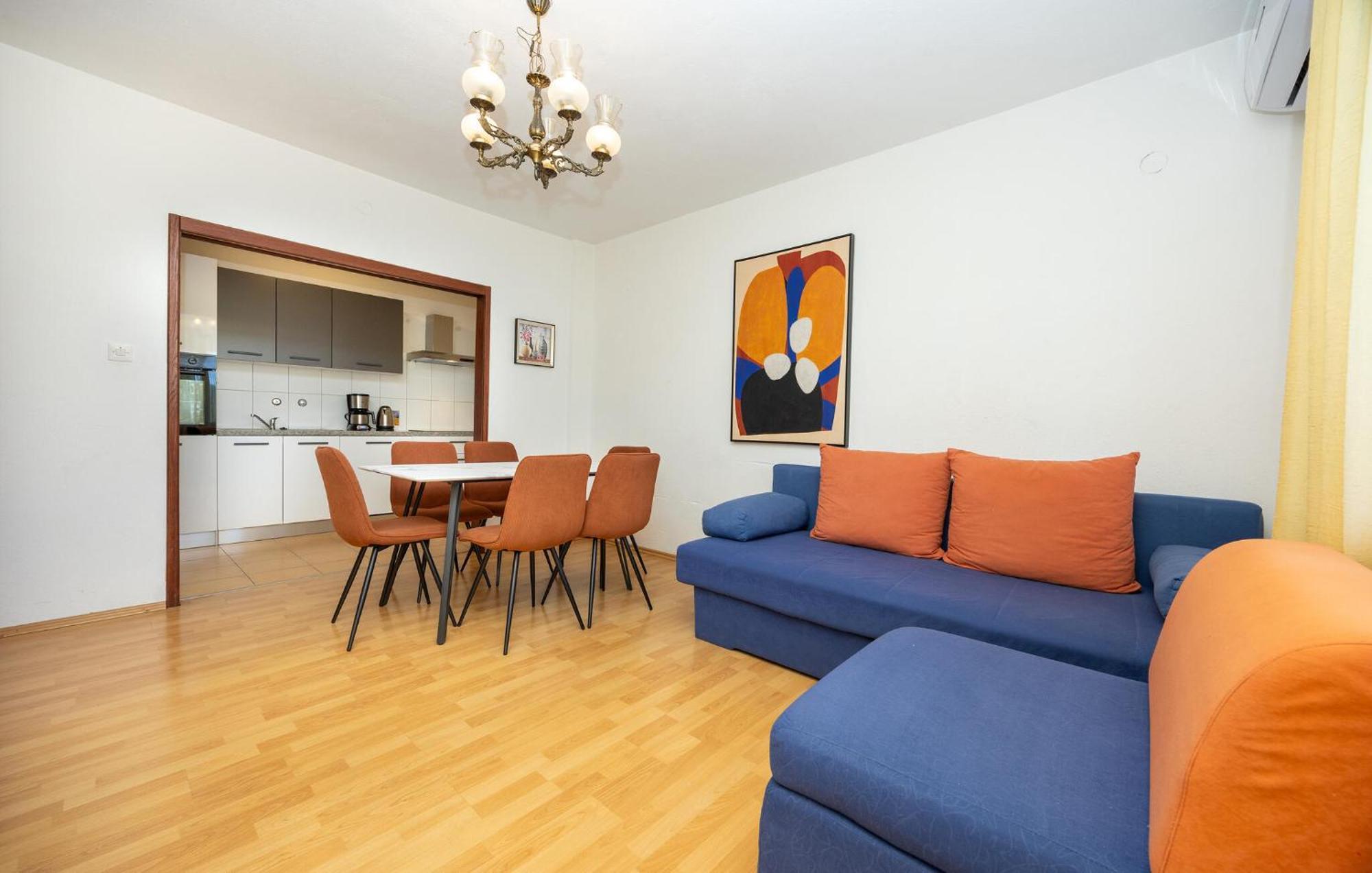 3 Bedroom Gorgeous Apartment In Трогир Экстерьер фото