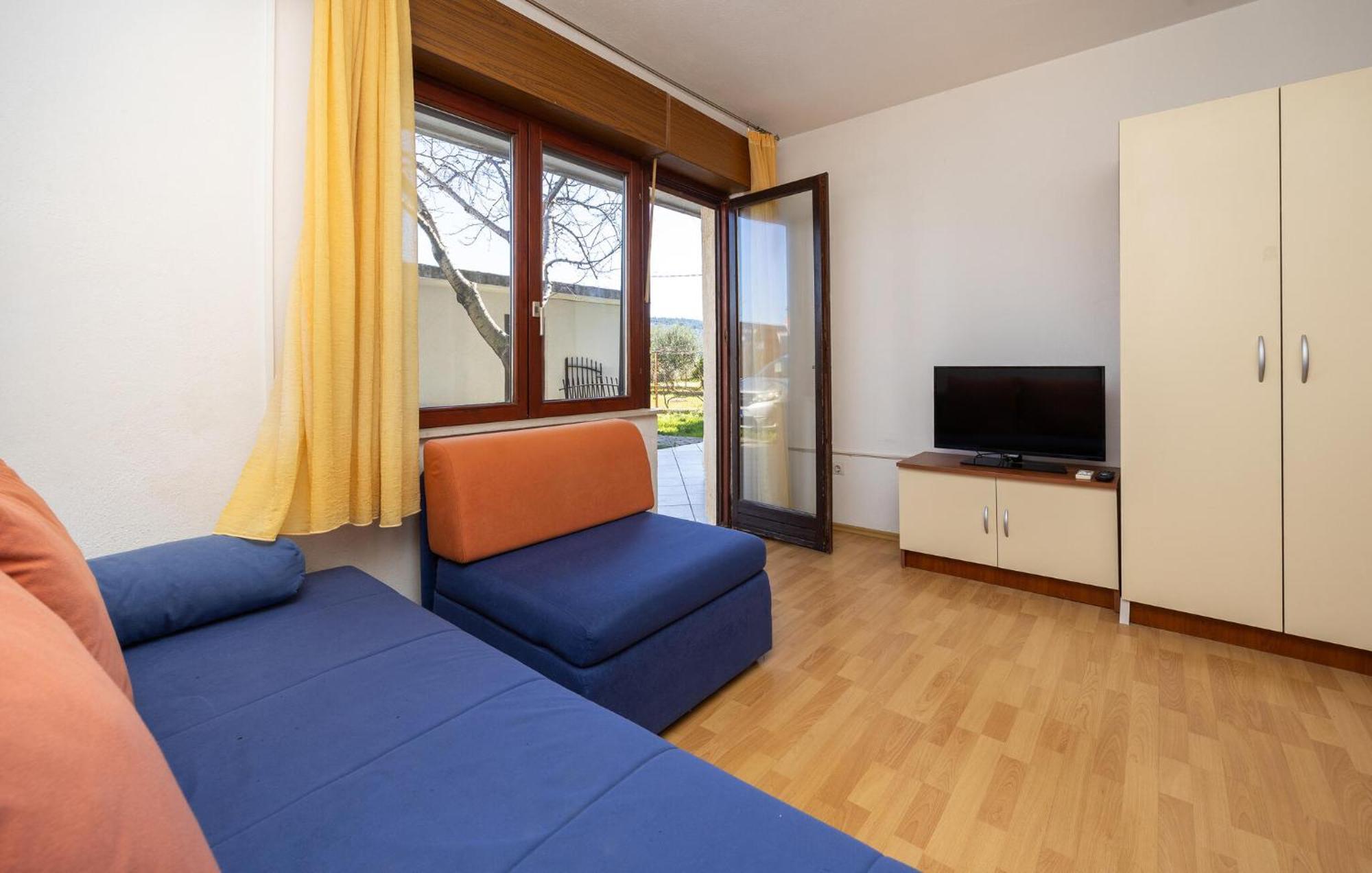 3 Bedroom Gorgeous Apartment In Трогир Экстерьер фото
